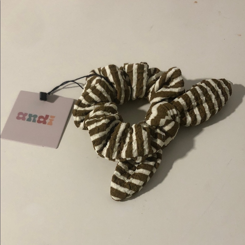Andi Scrunchie